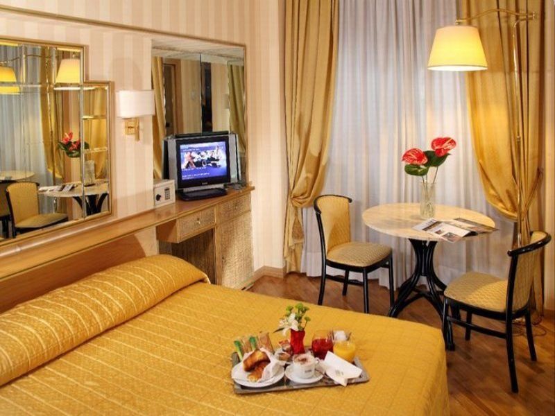 Hotel Oxford Roma Esterno foto